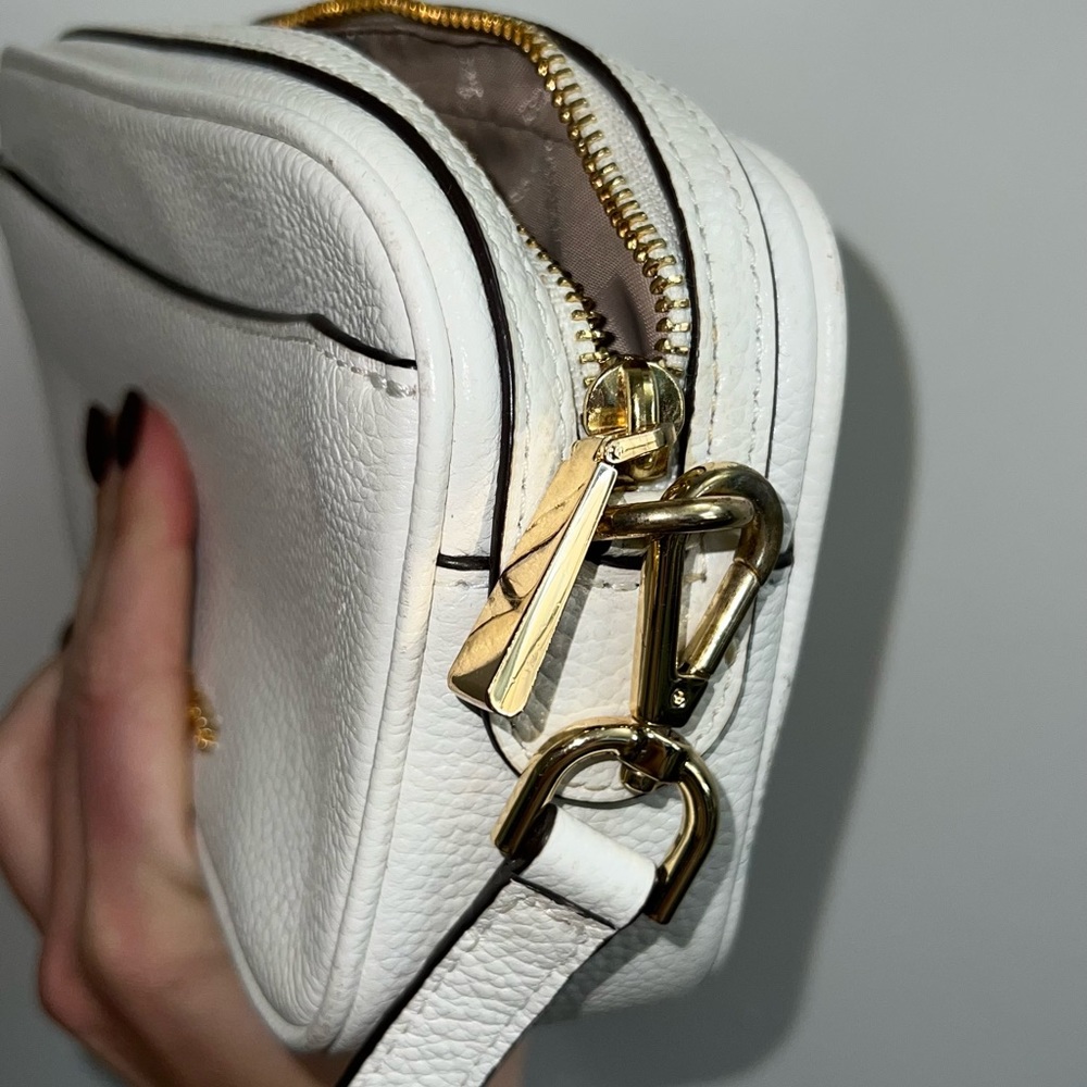Michael Kors camera bag - Picture 3 of 5